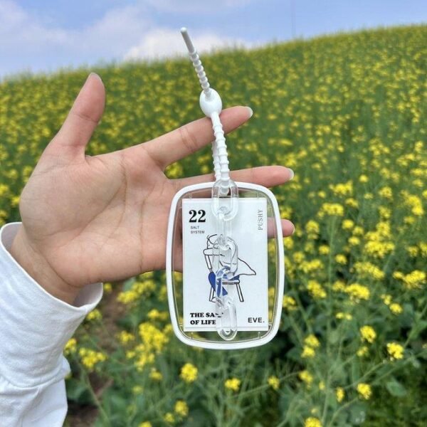 可愛いキーホルダー付きトレカケース  ホワイト  高品質ケース