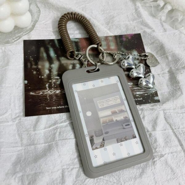 シンプルで可愛いトレカケース　ハートチャーム付き♡　高品質ケース