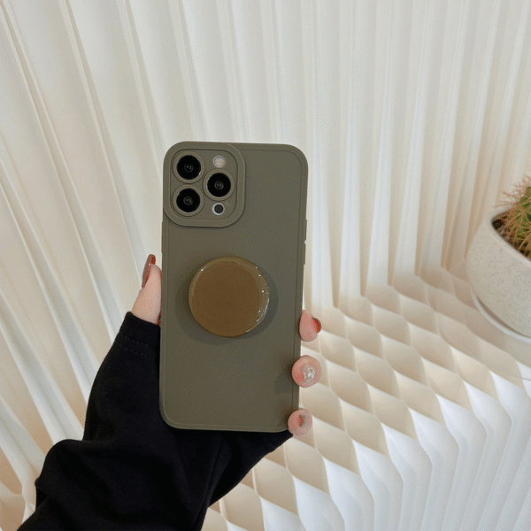 人気の無地IPhoneケース スマホケース4色 グリップ付き　シンプルでオシャレなアイフォンケース