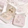 【MoonpieGirl】アクセサリー収納ケース　可愛い保護ケース　持ちやすい　プレゼント　ギフト