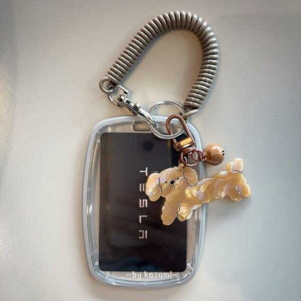 537a7f43bf9ee79c907eac835ea6501990f4f79f シンプルで可愛いトレカケース 可愛いイヌチャーム付き 高品質ケース