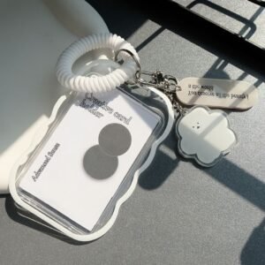 シンプルで可愛いトレカケース  ホワイト　キーホルダー付き なみなみ