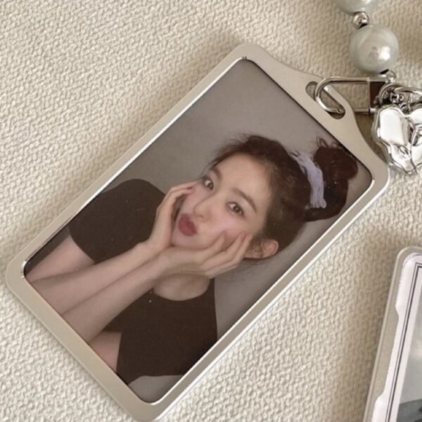 シンプルでオシャレなトレカケース  キーホルダー付き