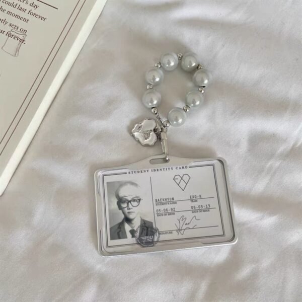 シンプルでオシャレなトレカケース  キーホルダー付き