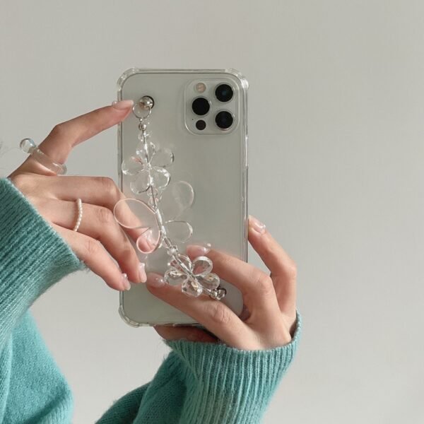 ★IPhone16シリーズ対応 可愛いチェーンクリアiphoneケース