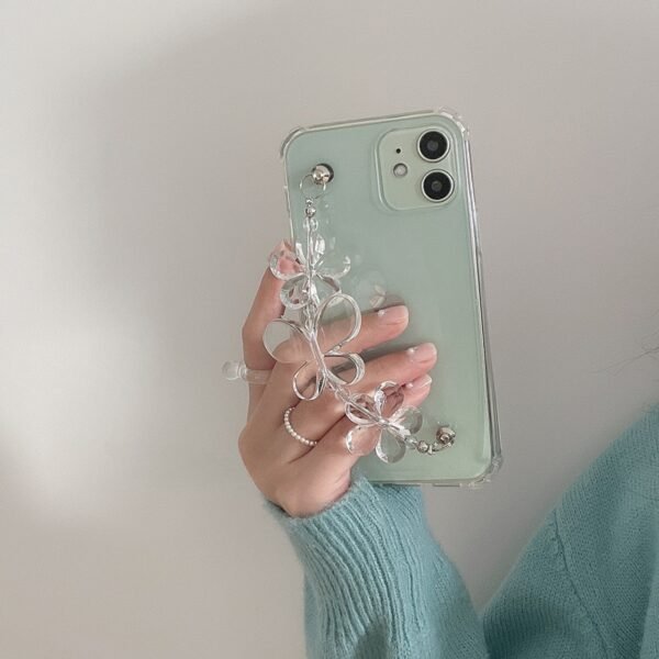 ★IPhone16シリーズ対応 可愛いチェーンクリアiphoneケース