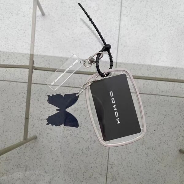 シンプルでオシャレなトレカケース  キーホルダー付き チョウ　高品質ケース