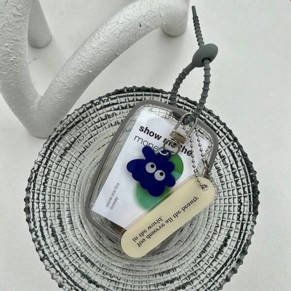 97073216ffafe26644e1713bace99bad シンプルで可愛いトレカケース ホワイト チャーム付き