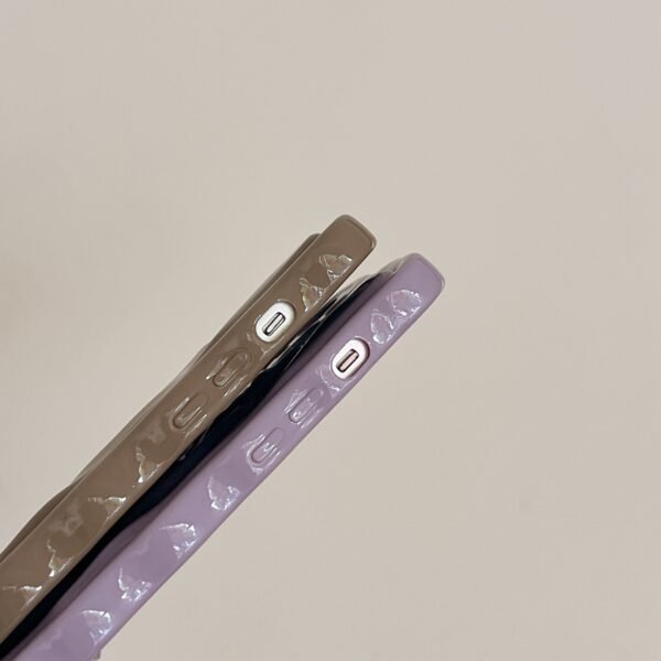 ★IPhone16シリーズ対応 波型デザイン　オシャレなスマホカバー 全5カラー  人気iphoneケース シンプルスマホケース　