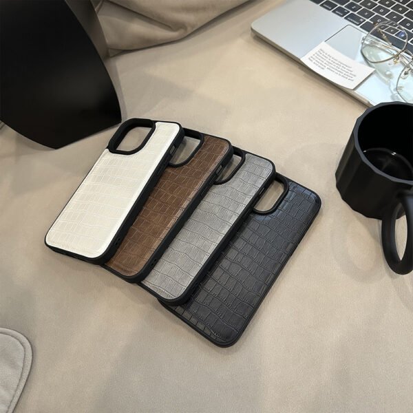 ★IPhone16シリーズ対応　レザー調 iPhoneケース ワニ革 クロコダイル　高級感アップ　