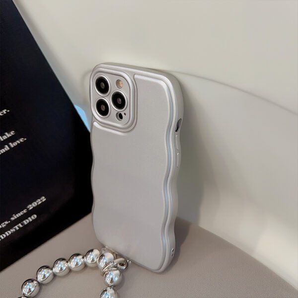 ★IPhone16シリーズ対応　シルバー　スマホグリップ リング付き　オシャレ　スマホケース　可愛いIPhoneケース　