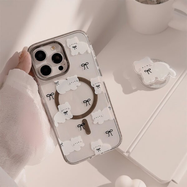 ★iPhone16シリーズ対応MagSafe対応可能　マグネット式　かわいいiPhoneケース ネコグリップ　