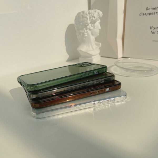 シンプルで人気なiPhoneケース　クリアケース　