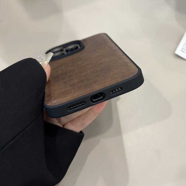 ★IPhone16シリーズ対応　レザー調 iPhoneケース ワニ革 クロコダイル　高級感アップ　