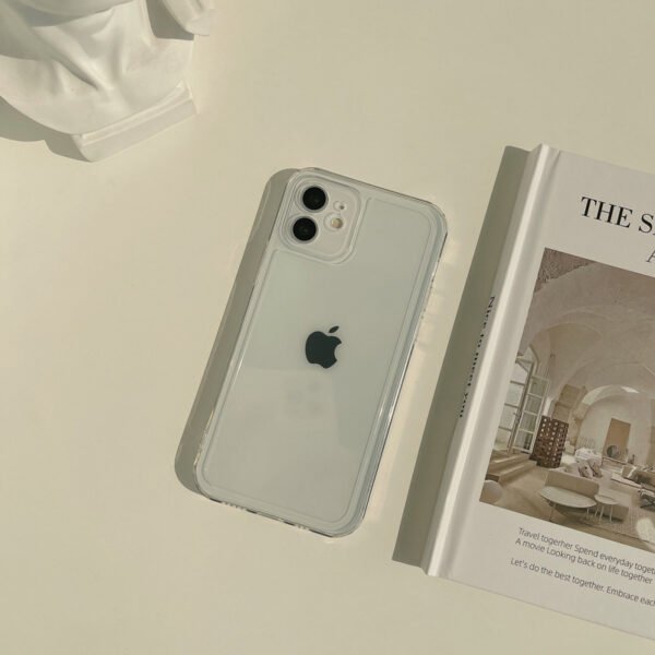 シンプルで人気なiPhoneケース　クリアケース　