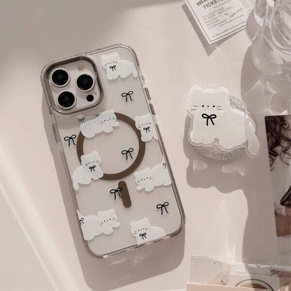 ★iPhone16シリーズ対応MagSafe対応可能　マグネット式　かわいいiPhoneケース ネコグリップ　