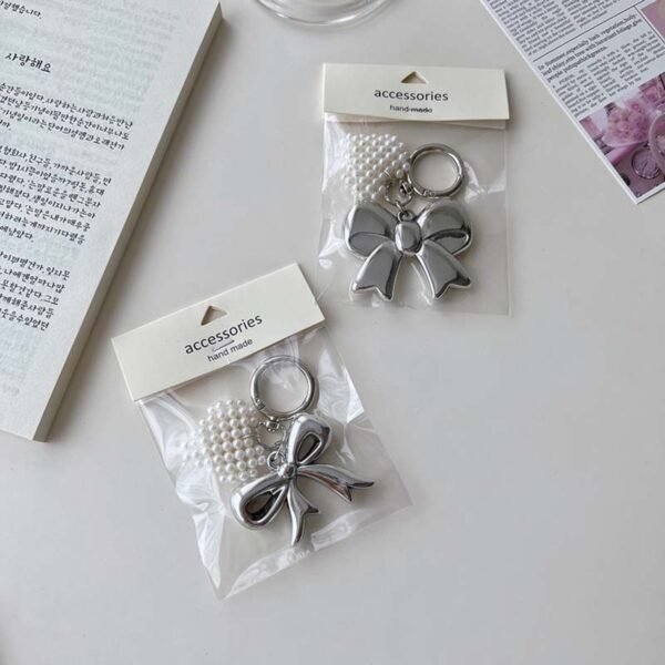 キーホルダー　シンプルで可愛いチャーム　スマホストラップ　キーリング　