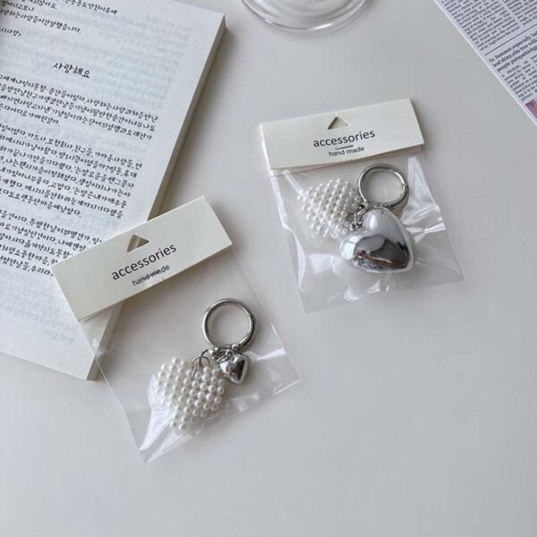 キーホルダー　シンプルで可愛いチャーム　スマホストラップ　キーリング　