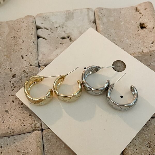 金属アレルギー対応　シンプルなピアス 　金/銀メッキ　