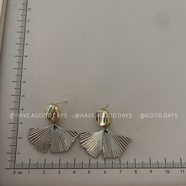 O1CN01Wb0tBh2HgUlsPWU3C_!!3181499180-0-cib 金属アレルギー対応 オシャレなピアス 金/銀メッキ