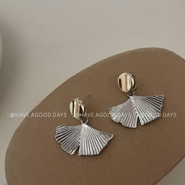 O1CN01X0ClZw2HgUlpF5HY7_!!3181499180-0-cib 金属アレルギー対応 オシャレなピアス 金/銀メッキ