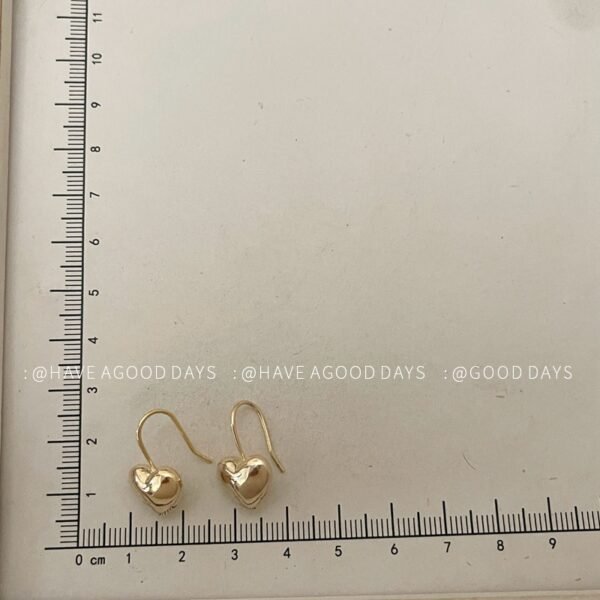 金属アレルギー対応　ハート　ピアス 金/銀メッキ　人気　オシャレ