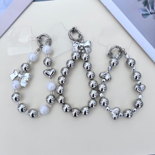 チャーム　キーホルダー　スマホストラップ　キーリング　ハンドルストラップ　手首ストラップ　　可愛い　オシャレ