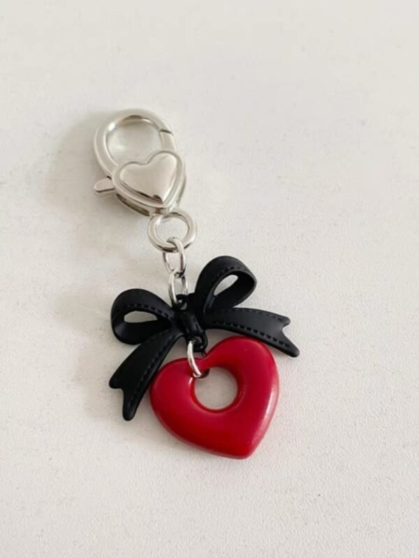 キーホルダー　シンプルで可愛いチャーム　スマホストラップ　キーリング