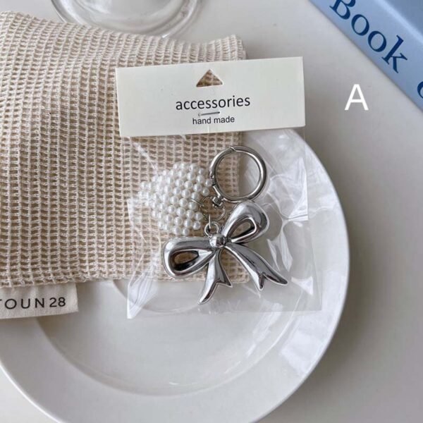 キーホルダー　シンプルで可愛いチャーム　スマホストラップ　キーリング　