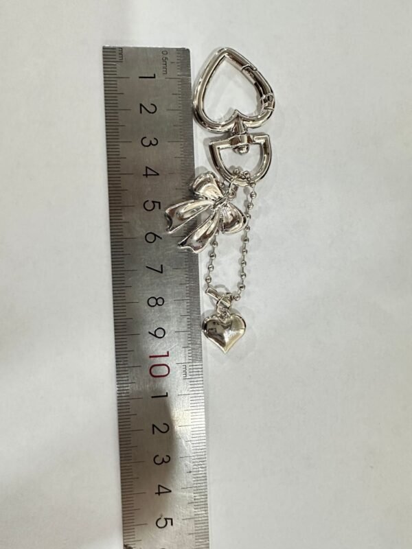 キーホルダー　リボンチャーム