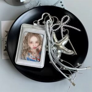 可愛いシルバー系トレカケース  キーホルダー付き 人気