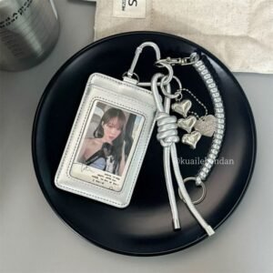 可愛いハートシルバー系トレカケース  キーホルダー付き 人気